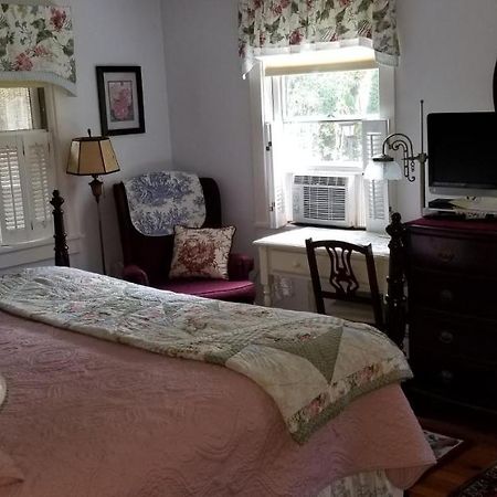 Eastgate Inn B&B 莱诺克斯 外观 照片