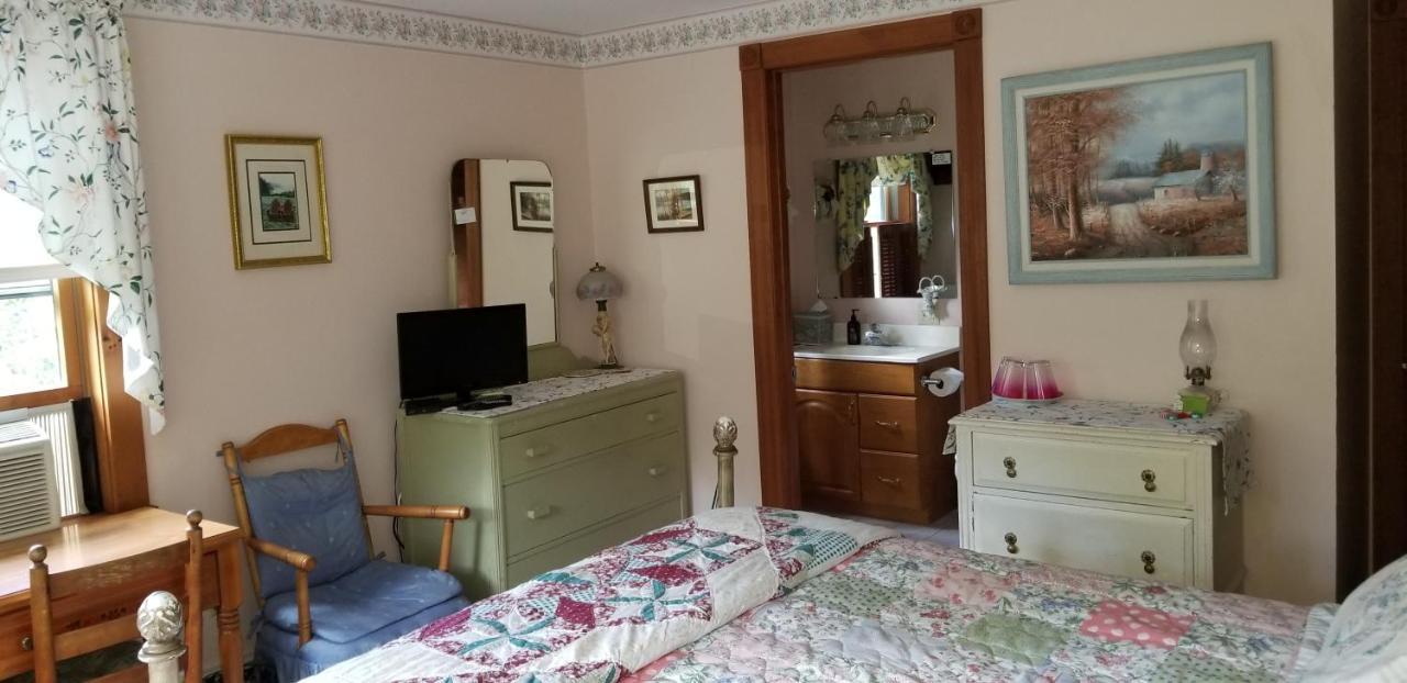 Eastgate Inn B&B 莱诺克斯 外观 照片